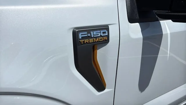 Used 2025  Ford Tremor image 37