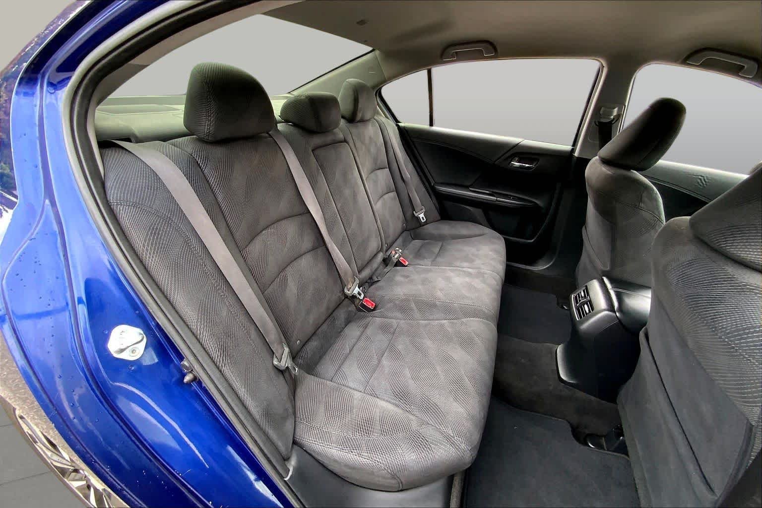 Used 2017 Blue Sky Metallic Honda  image 20