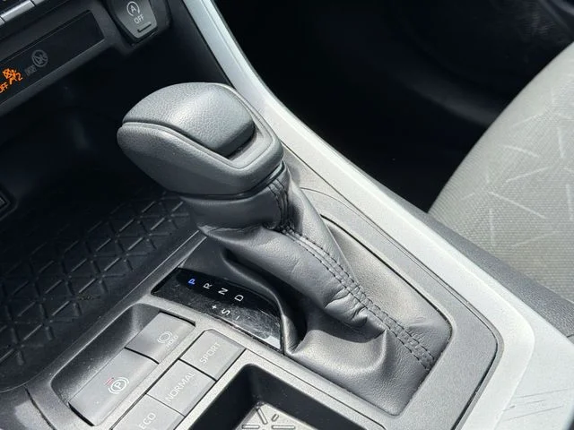 Used 2024 White Toyota XLE image 22