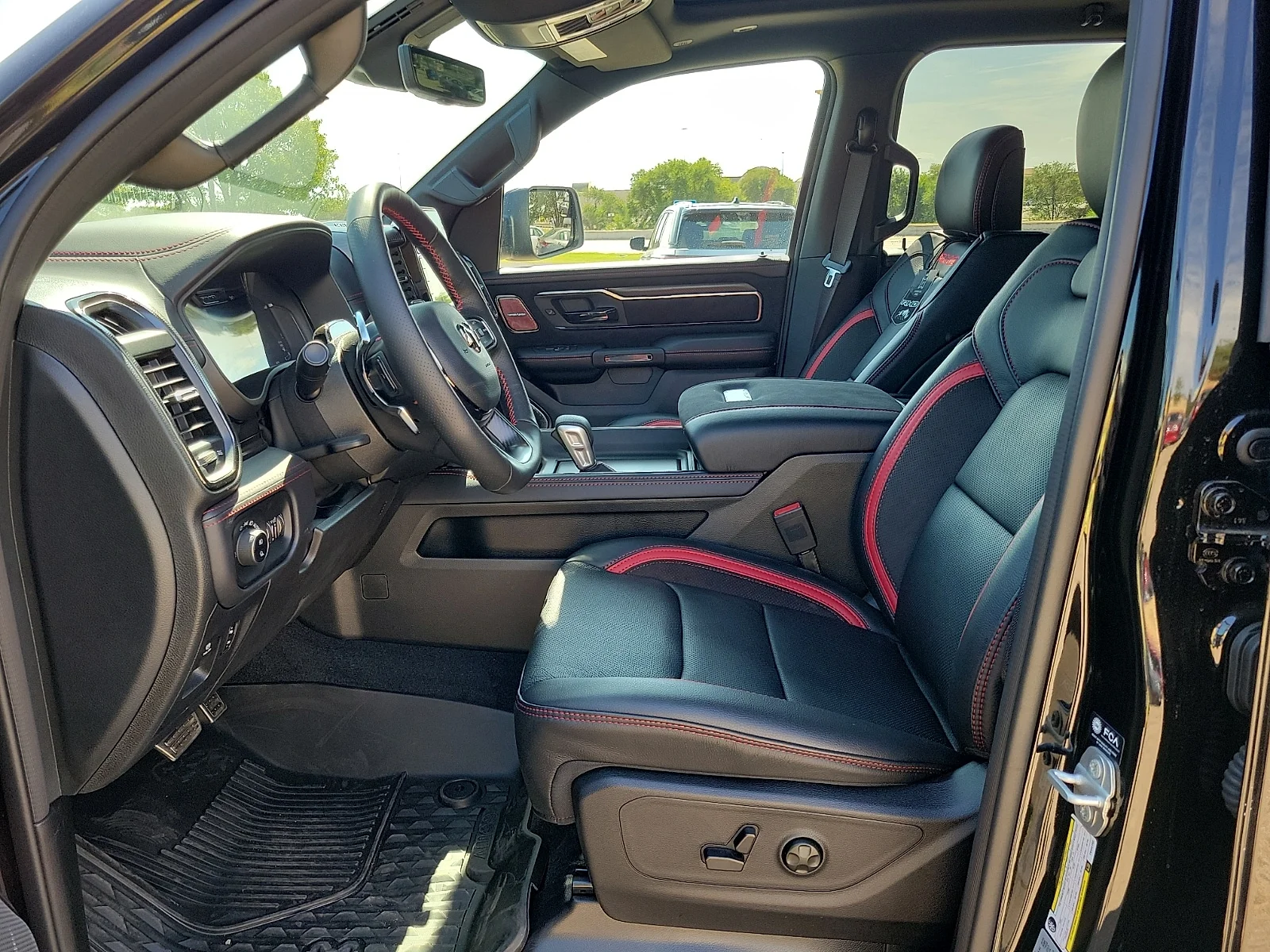 New 2026 PXJ Diamond Bla Ram RHO CREW CAB 4X4 5