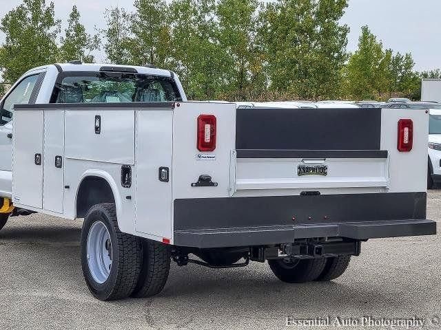New 2025 Oxford White Ford F-450® XL image 33