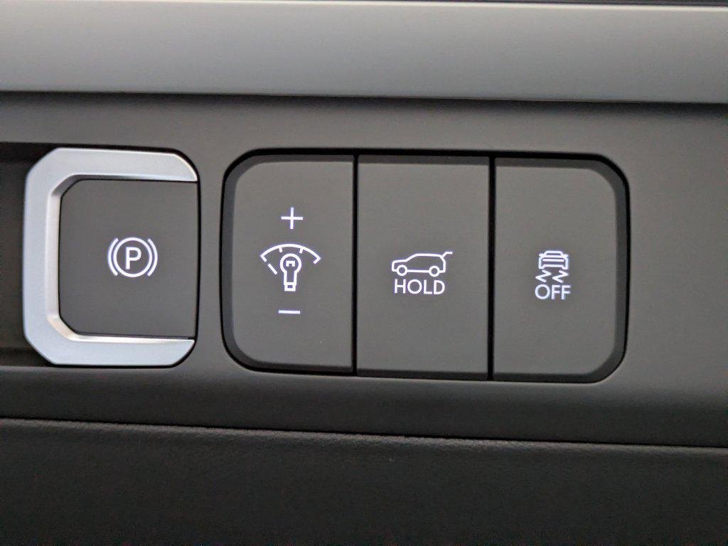 New 2026 White Hyundai SE image 20