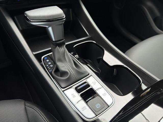 New 2026 White Hyundai SEL AWD image 19