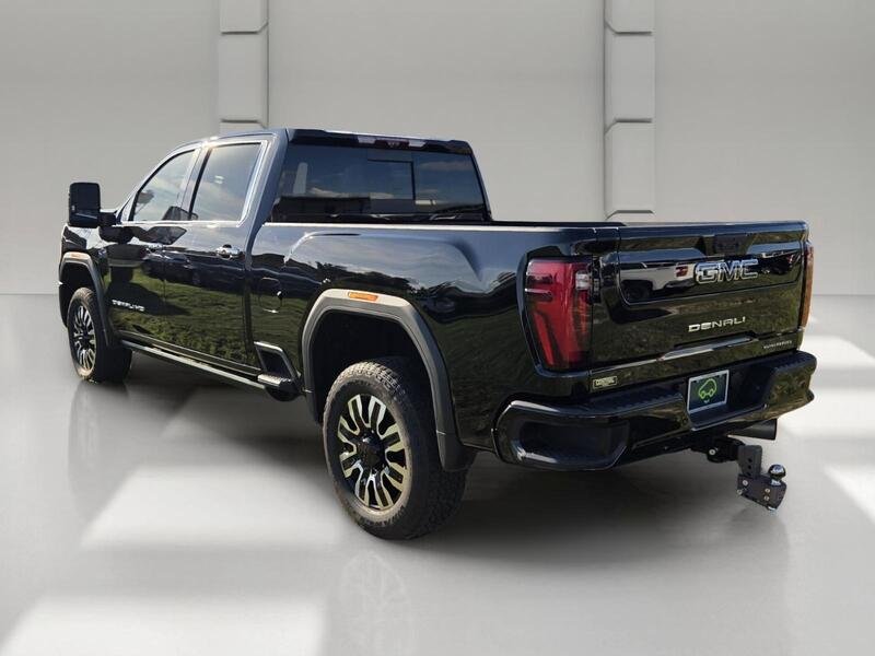 Used 2025 Onyx Black GMC 4WD CREW CAB 159" DENALI ULTIMATE image 3