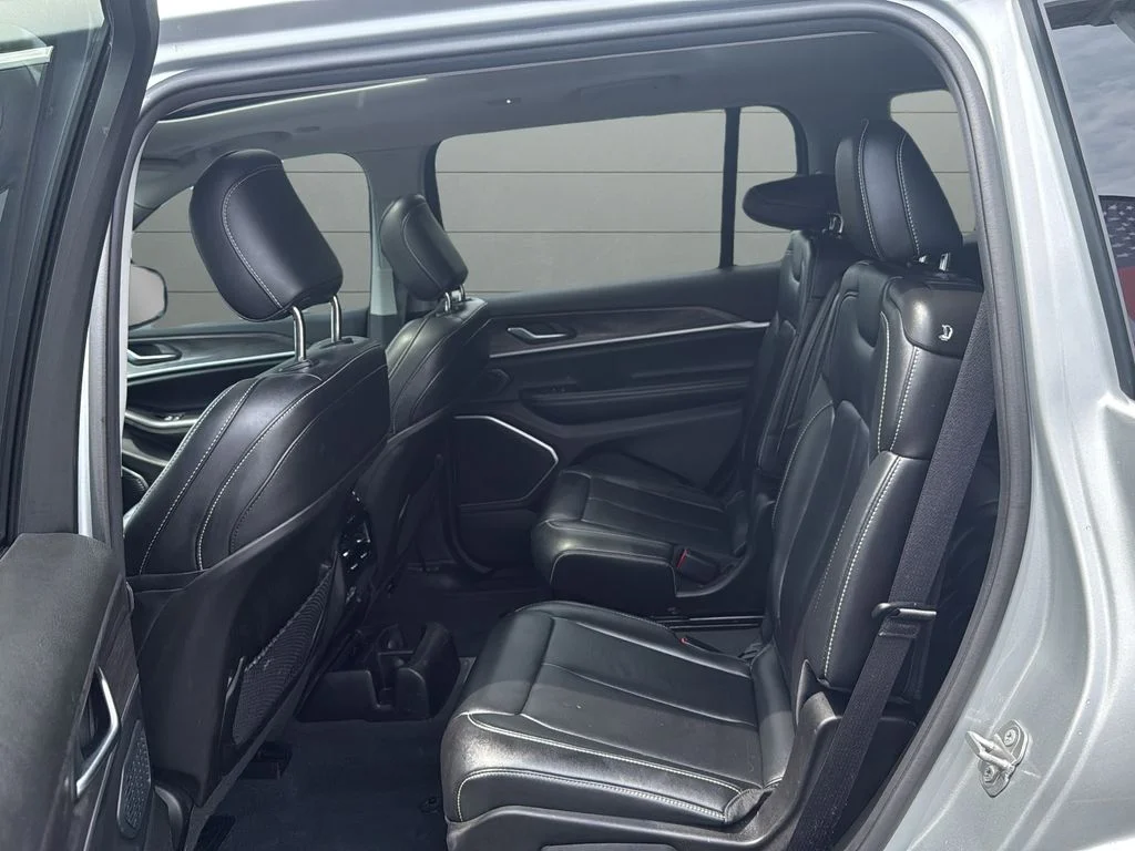 Certified Used 2023 Silver Jeep Limited image 17