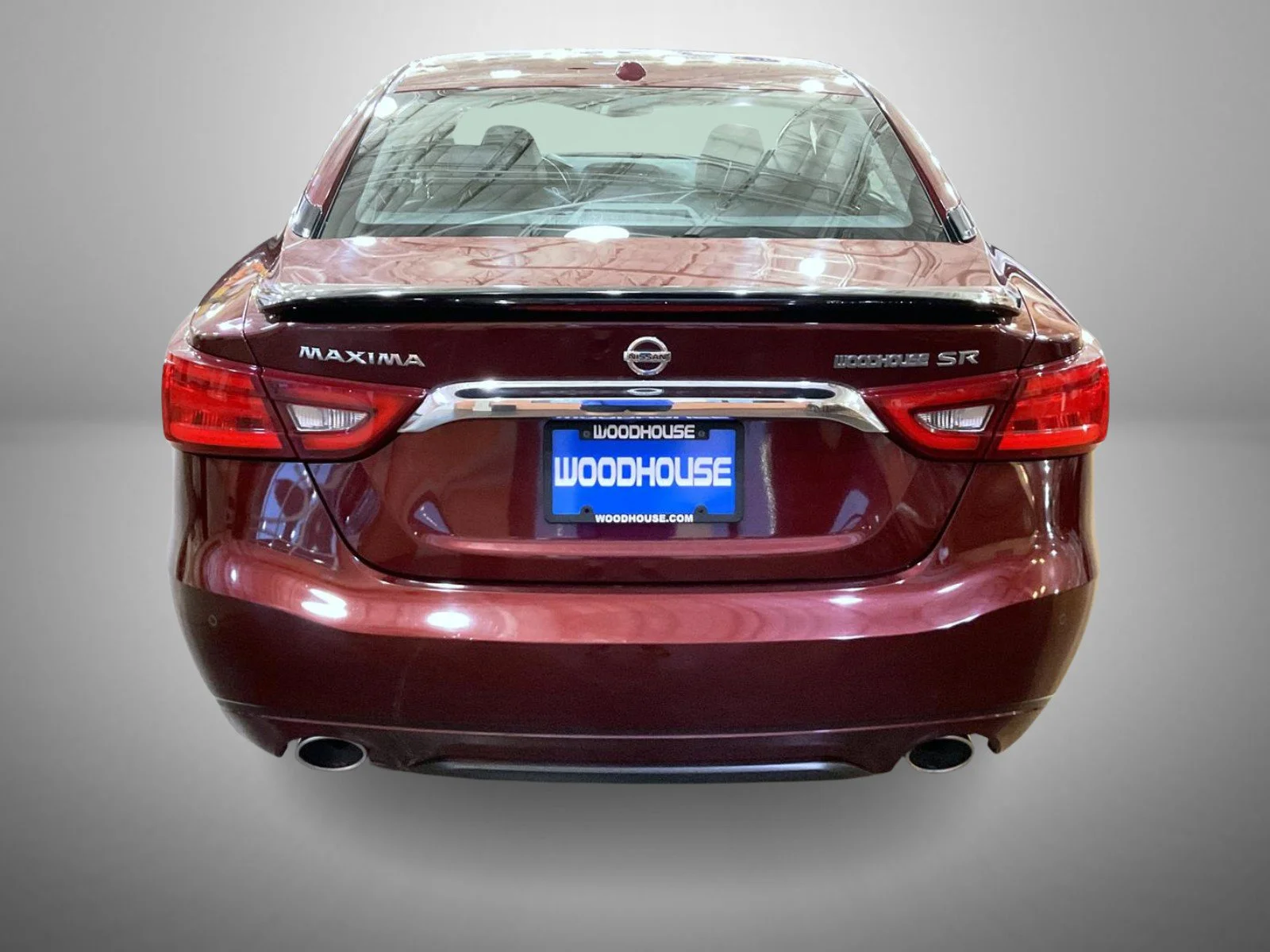 Certified Used 2016 Red Nissan SR image 6