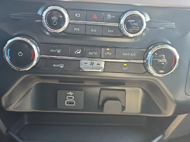 Used 2025 White Ford XLT image 23