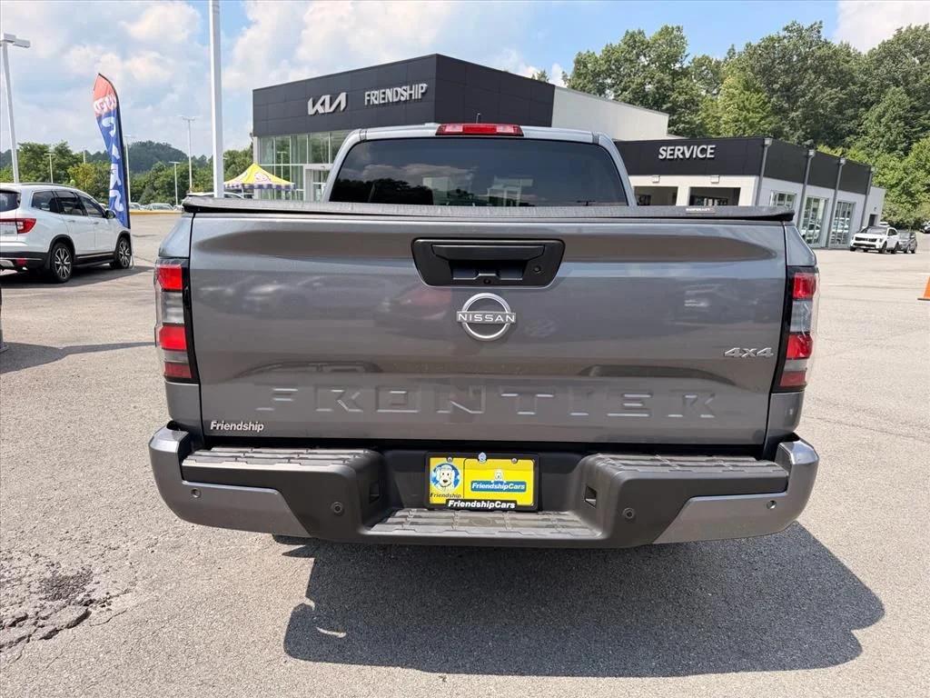 Used 2025 Gray Nissan SV image 11