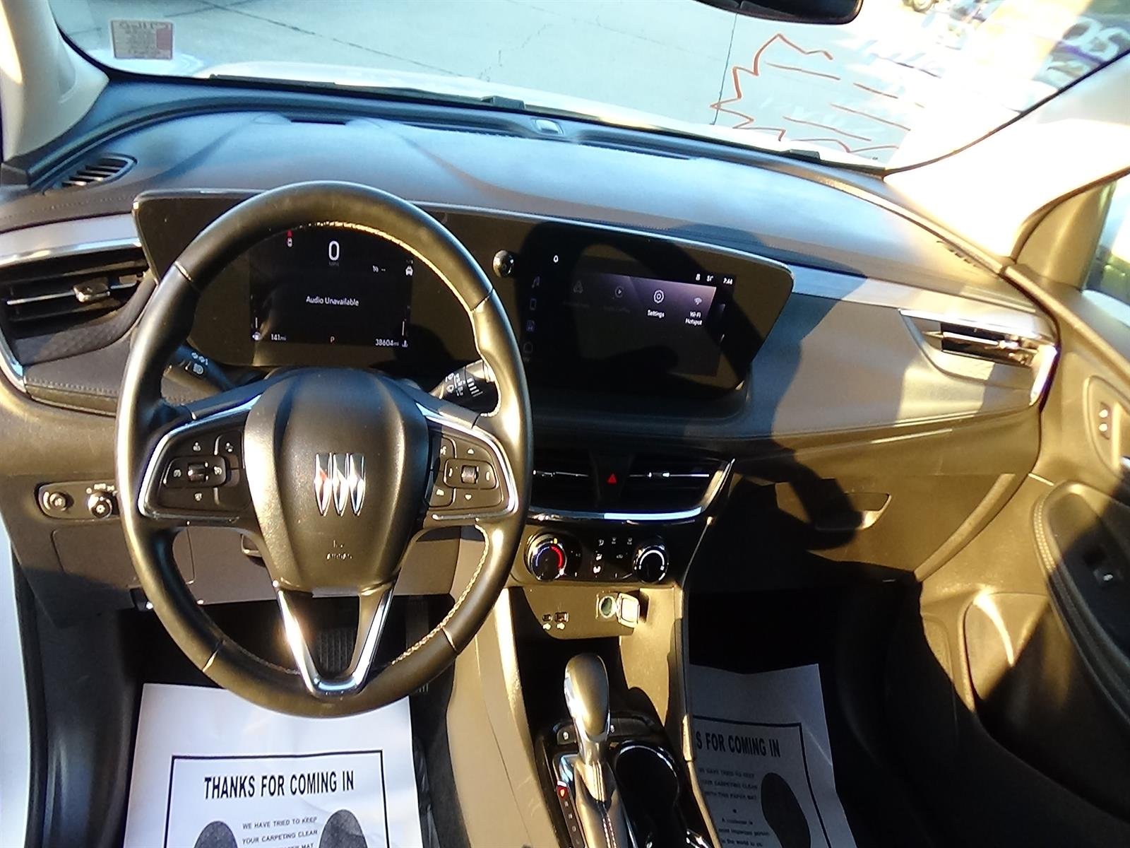 Used 2025 Summit White (gaz) Buick Preferred image 13