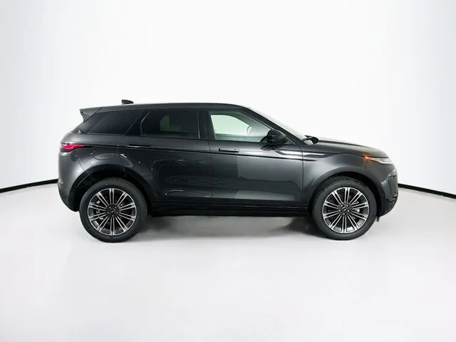 Used 2026  Land Rover S image 4