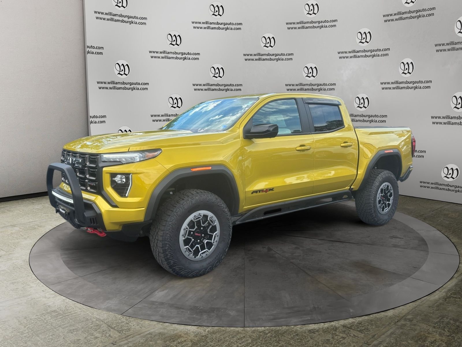 2023 GMC Canyon 4WD AT4X Crew Cab Short Box's photo