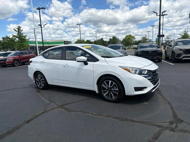 Used 2024 White Nissan 1.6 SV image 2