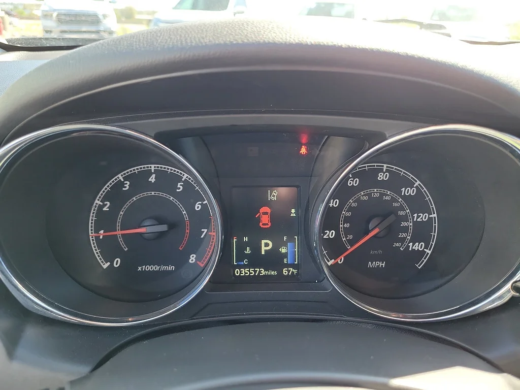Used 2025 Mercury Gray Metallic Mitsubishi SE image 23