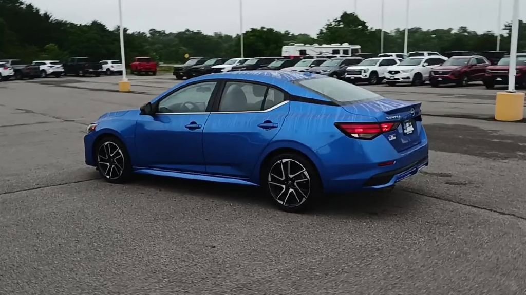 2025 Nissan Sentra SR - Photo 6
