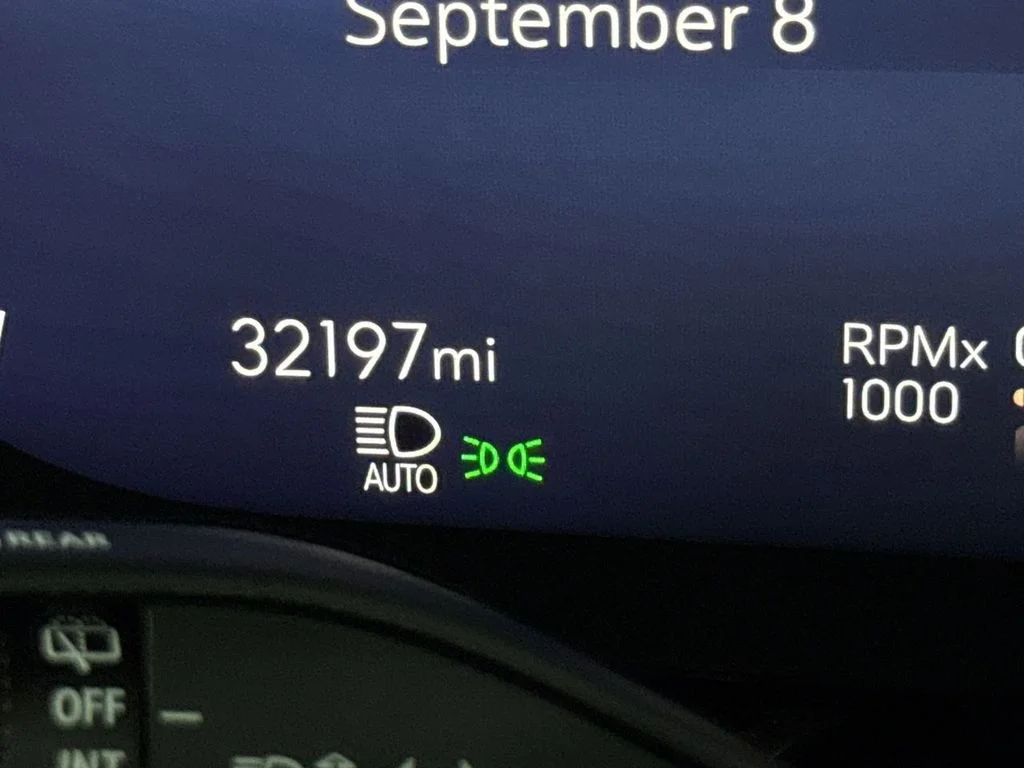 Used 2024 Calypso Blue Metallic Buick Avenir image 24