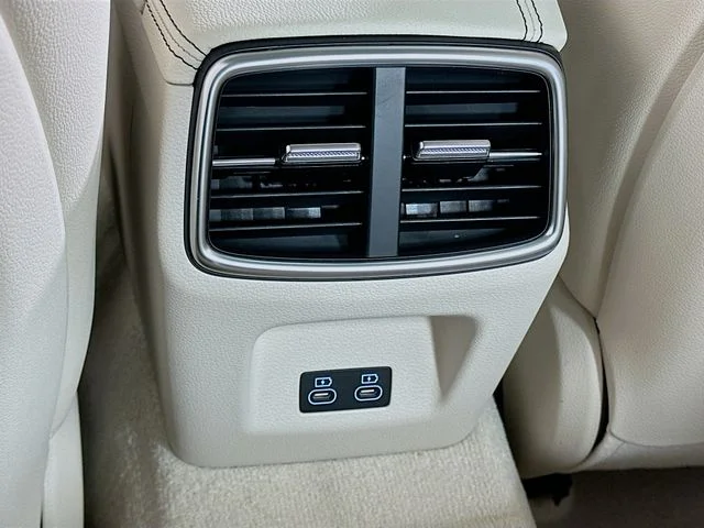 New 2026 White Genesis 2.5T Prestige image 13