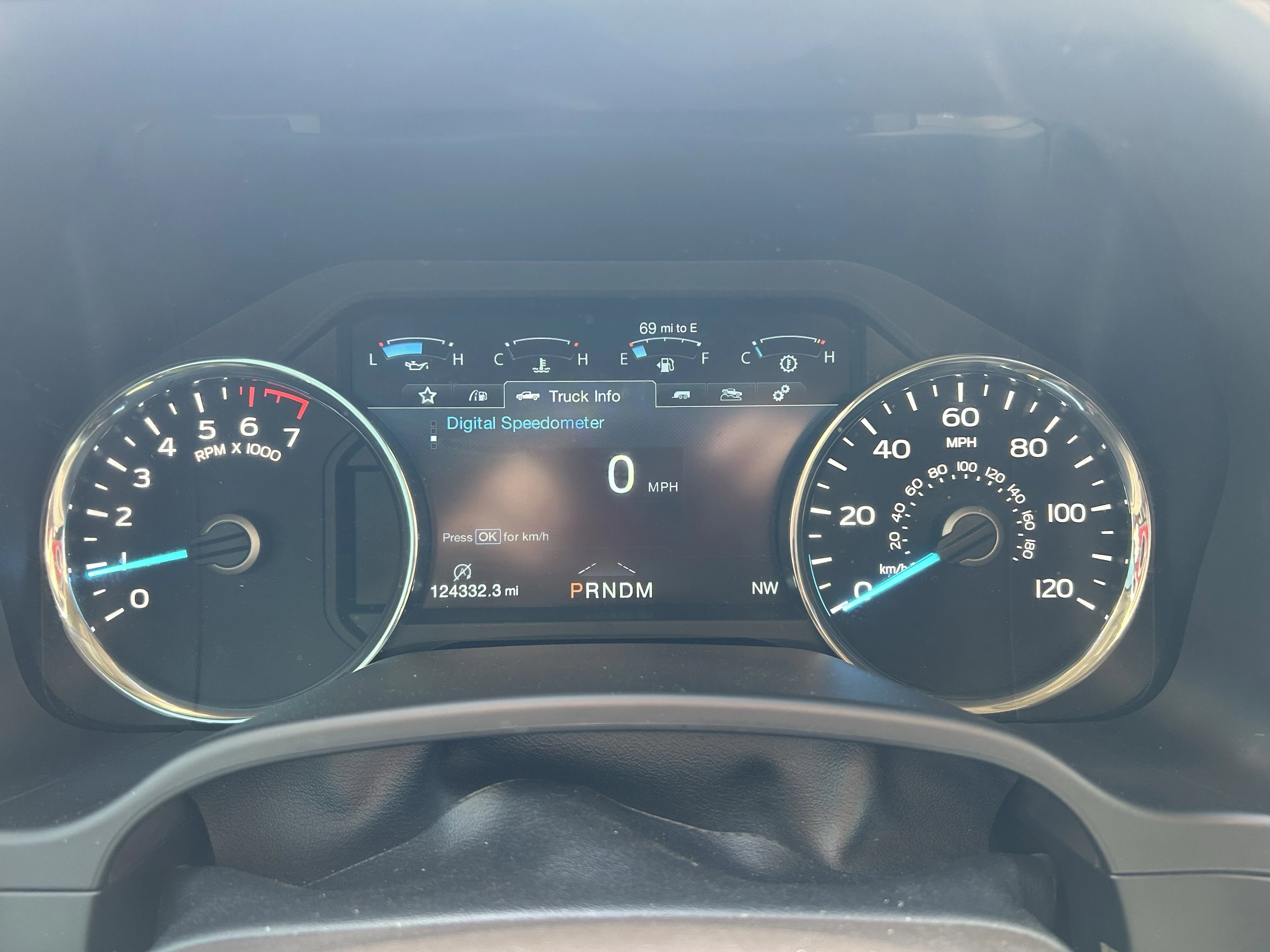 Used 2020 Gray Ford LARIAT image 15