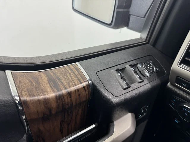 Used 2019 White Platinum Clearcoat Metallic Ford Lariat image 36