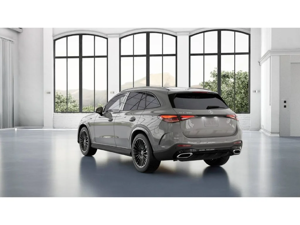 New 2027 White Mercedes-Benz GLC 300 image 28
