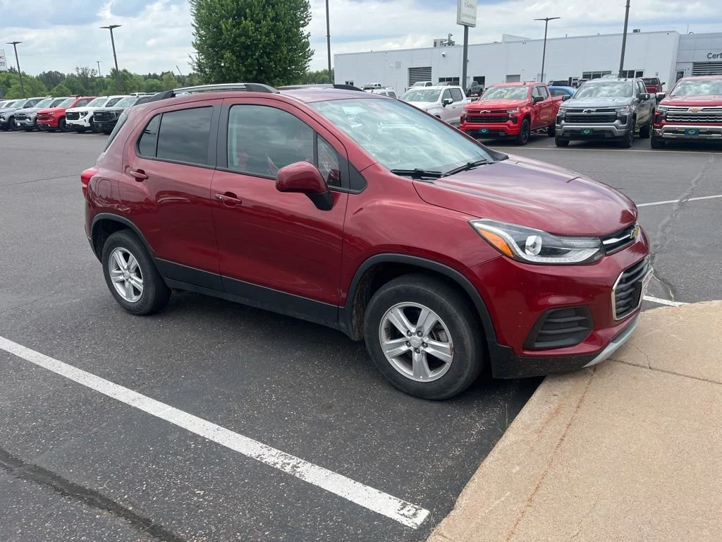 Used 2022 Crimson Metallic Chevrolet LT image 1