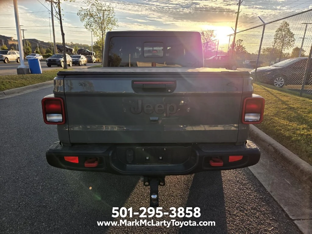 Used 2021 Gray Jeep Rubicon image 5