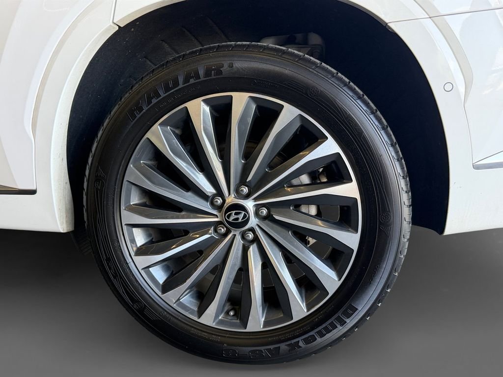 Used 2024 White Hyundai Calligraphy image 16