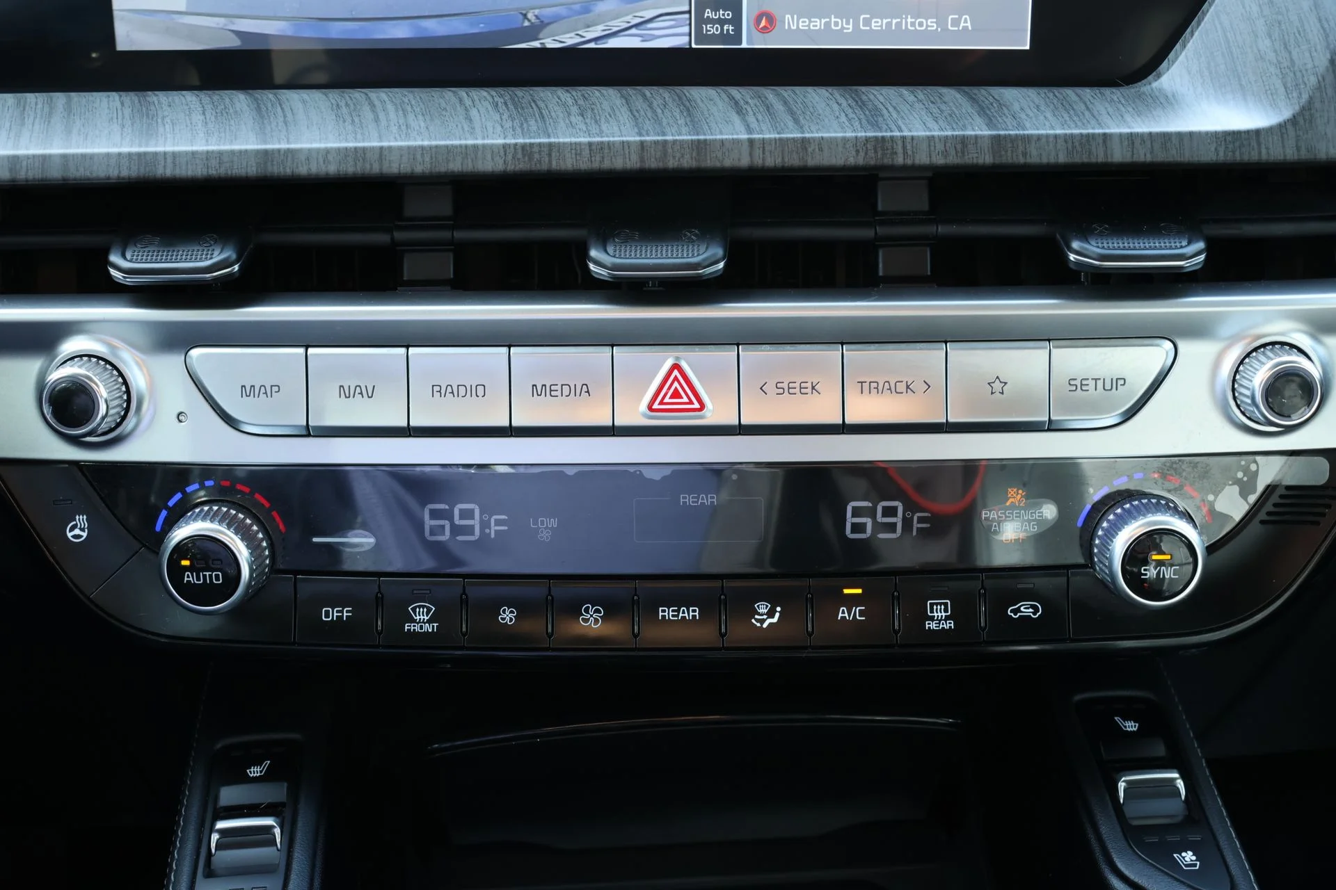 Used 2024 Black Kia EX image 16