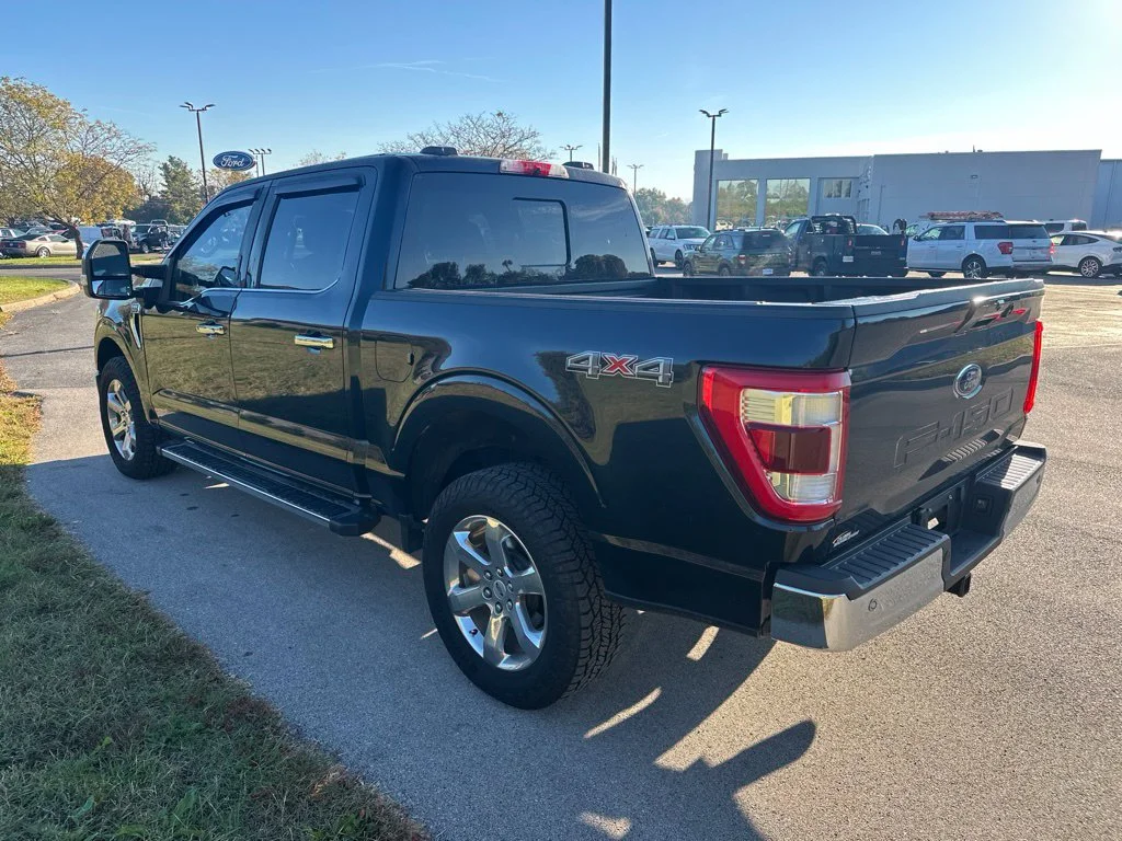 Used 2021 Blue Ford Lariat image 9