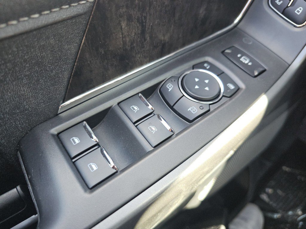 New 2026 Agate Black Metallic Ford LARIAT image 31