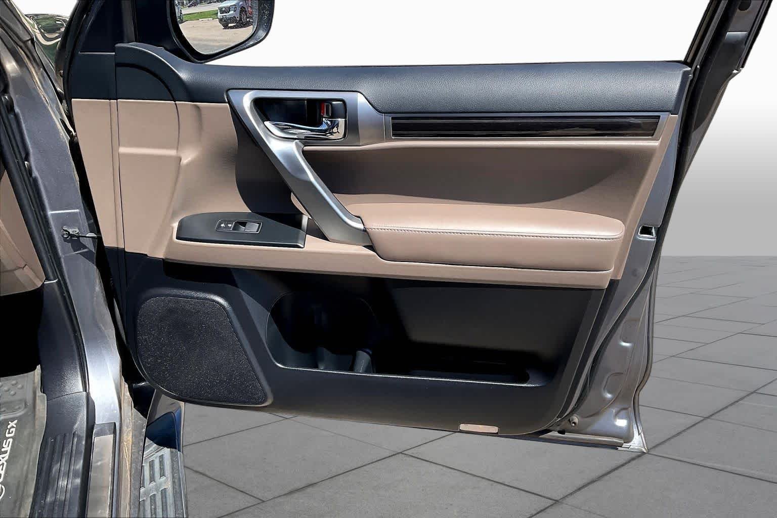 Used 2023 Nebula Gray Pearl Lexus Luxury image 22