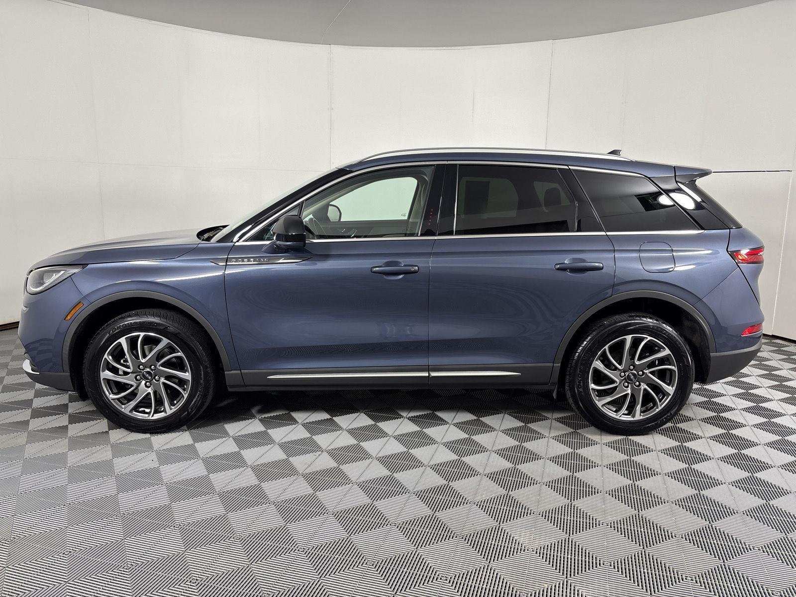 Used 2022 Ocean Drive Blue Metallic Tinted Clearciat Lincoln Standard image 15