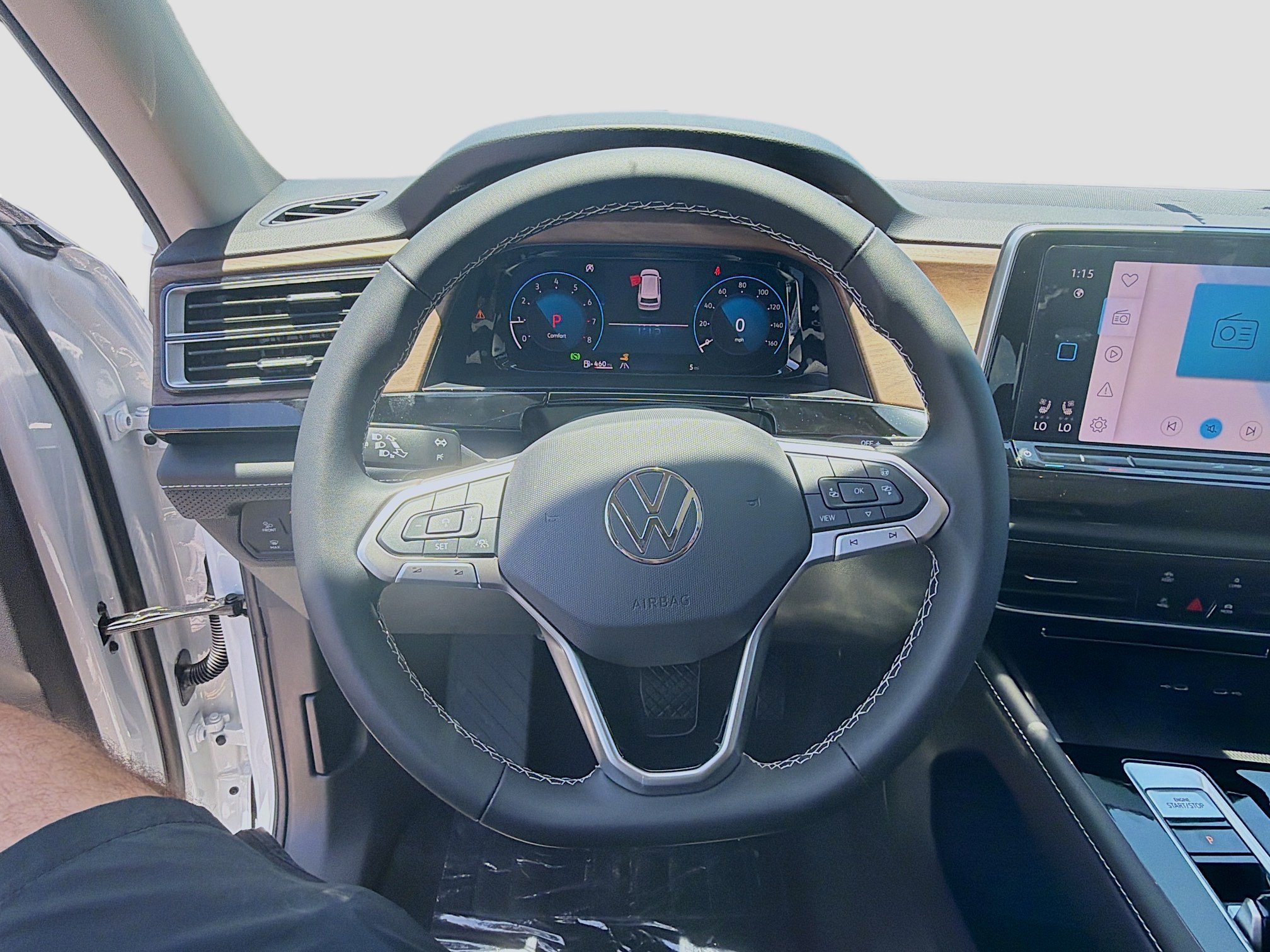 New 2026 White Pearl Volkswagen 2.0T SE w/Technology image 10