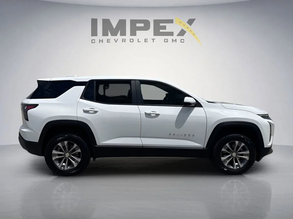 Used 2026 Summit White Chevrolet LT image 6