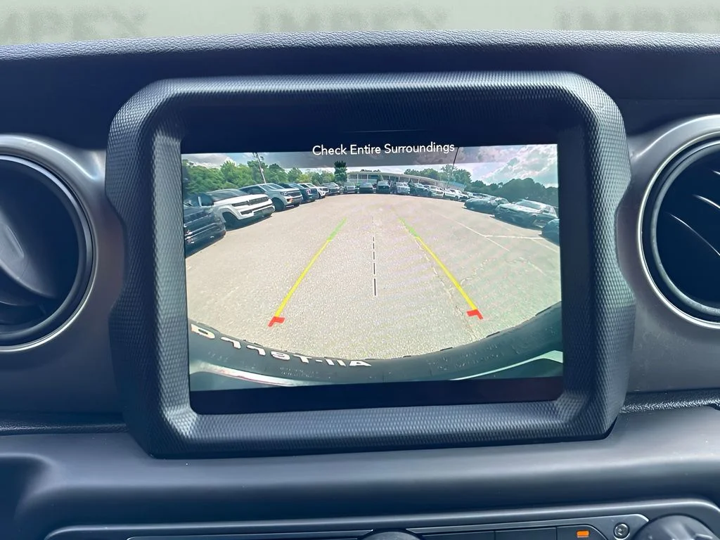 Used 2020 Black Jeep Unlimited Sport S image 17