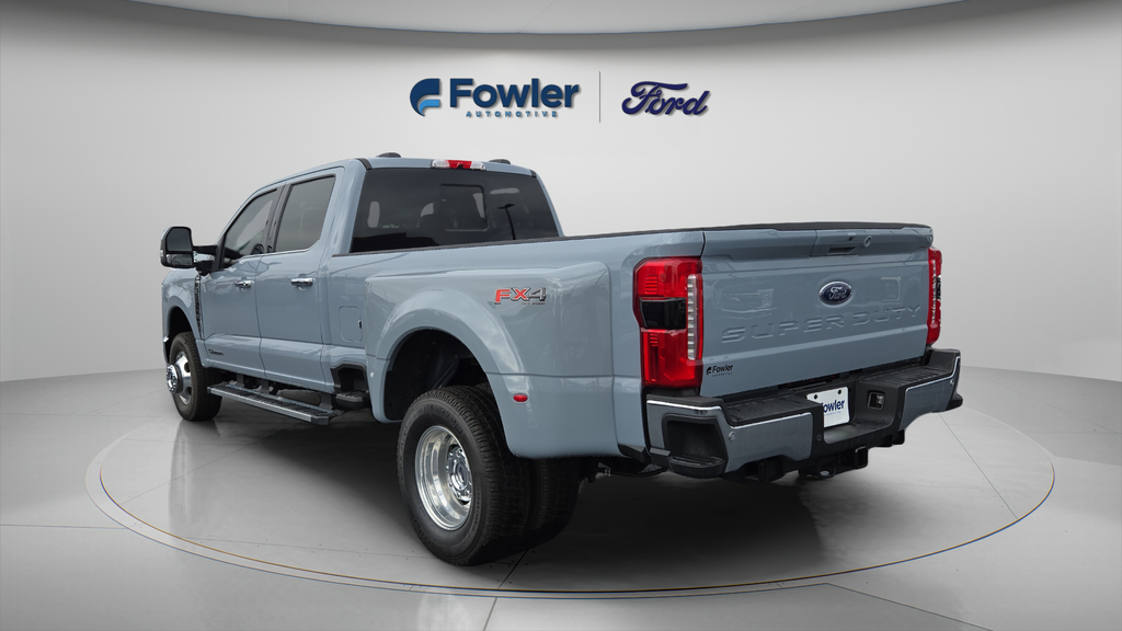 New 2026 Glacier Gray Metallic Tri-Coat Ford F-350® Lariat® image 5