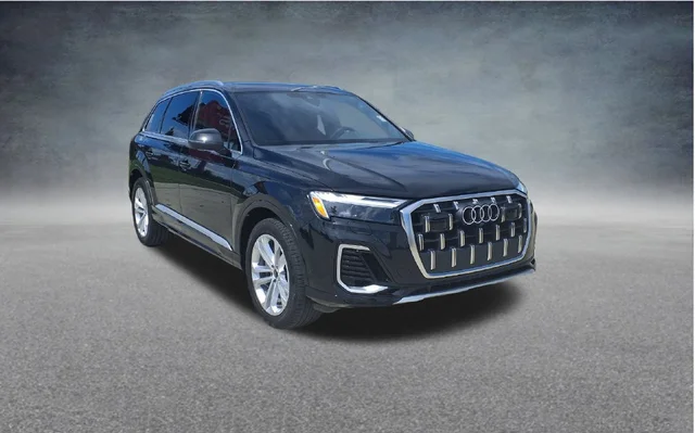 2025 Audi Q7 55 Premium Plus