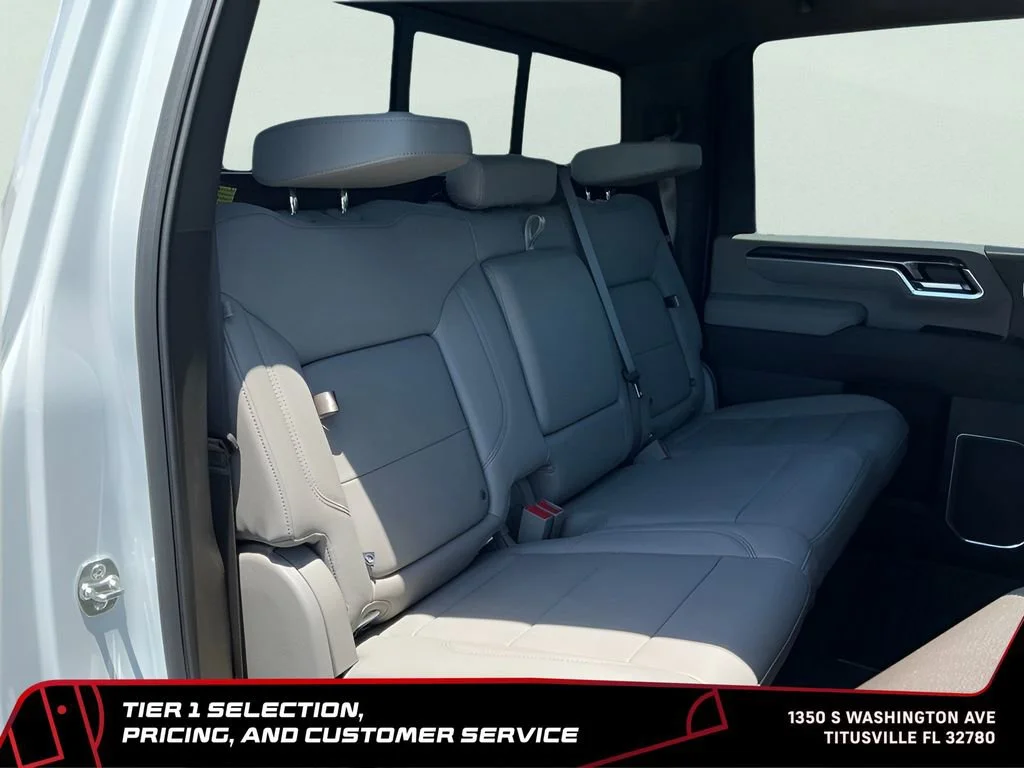 Used 2025 Summit White Chevrolet LTZ DRW image 15
