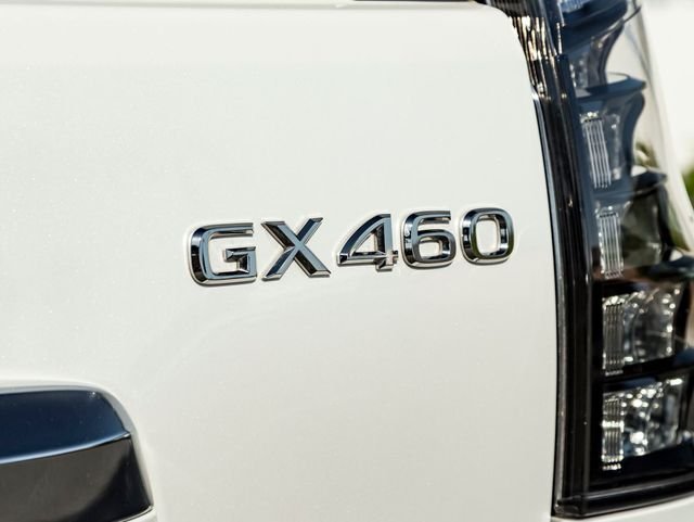 Used 2023 White Pearl Lexus 460 image 13