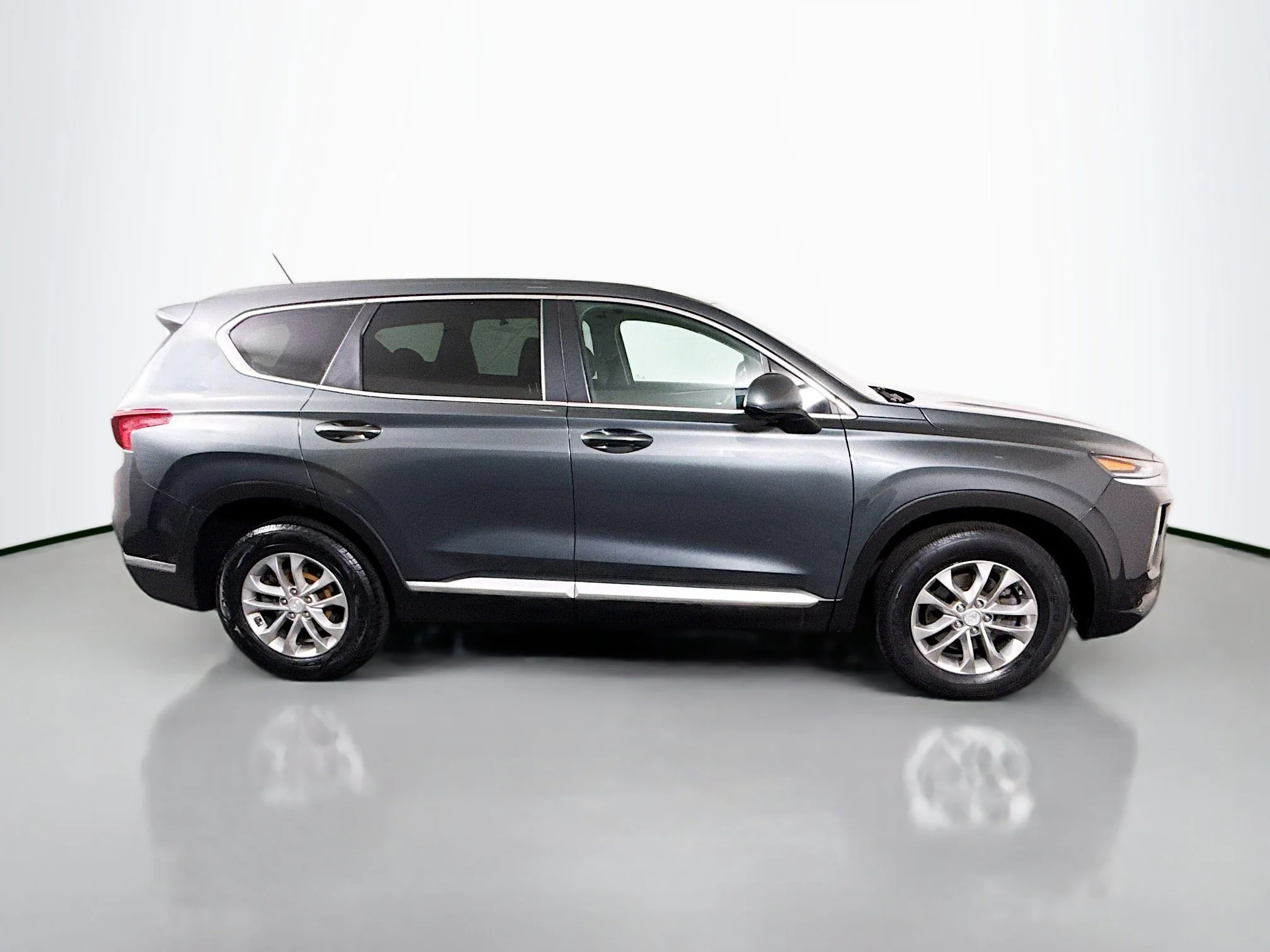 Used 2020 Rainforest Hyundai SE image 8
