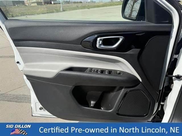 Used 2022 Bright White Clearcoat Jeep Limited image 19