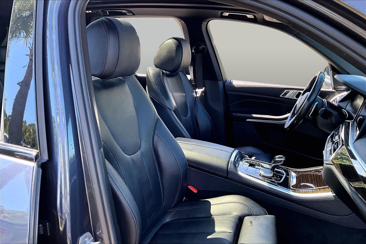 Used 2020 Arctic Gray Metallic BMW sDrive40i image 9