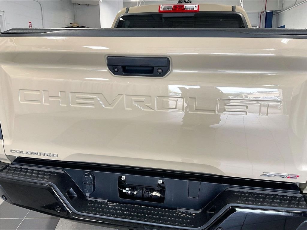 Used 2024 Beige Chevrolet ZR2 image 28
