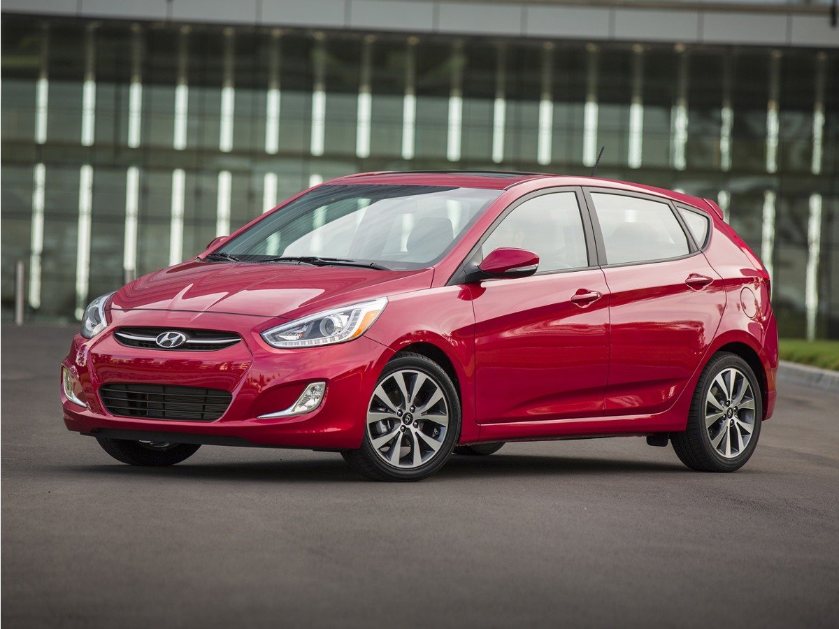 2017 Hyundai Accent Sport 5-Door 6-Speed Automatic's photo