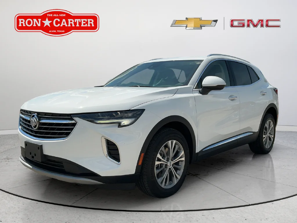 Used 2022 White Buick Preferred image 3