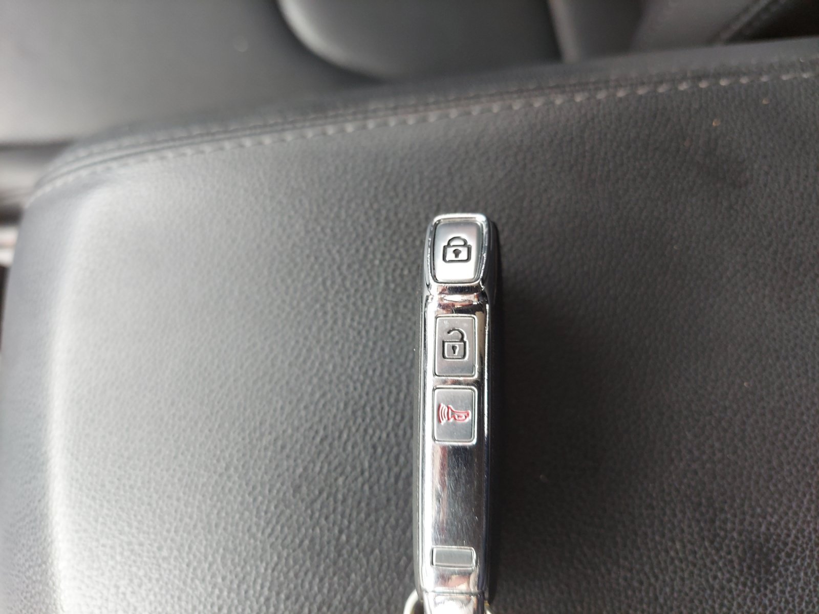 Used 2025 Ebony Black Kia EX image 31