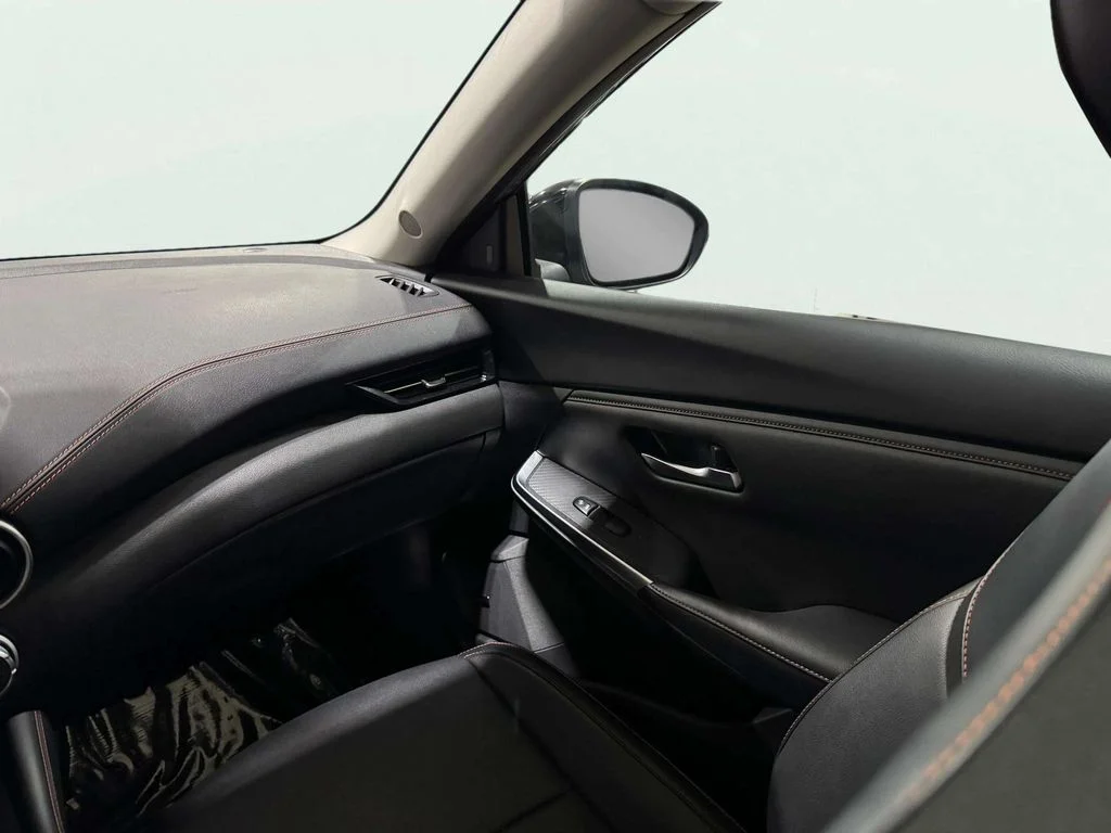 Certified Used 2023 Gun Metallic Nissan SR image 11