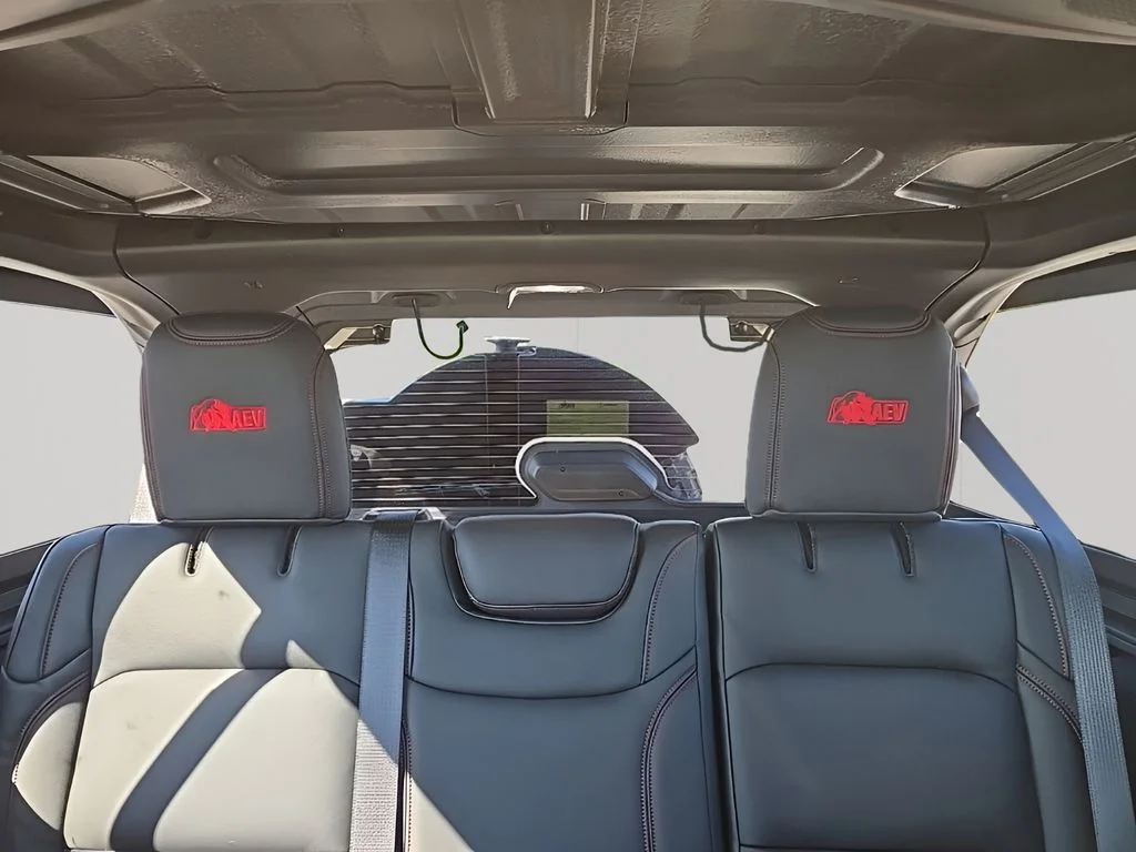 2025 Jeep Wrangler 4-Door Rubicon - Photo 65