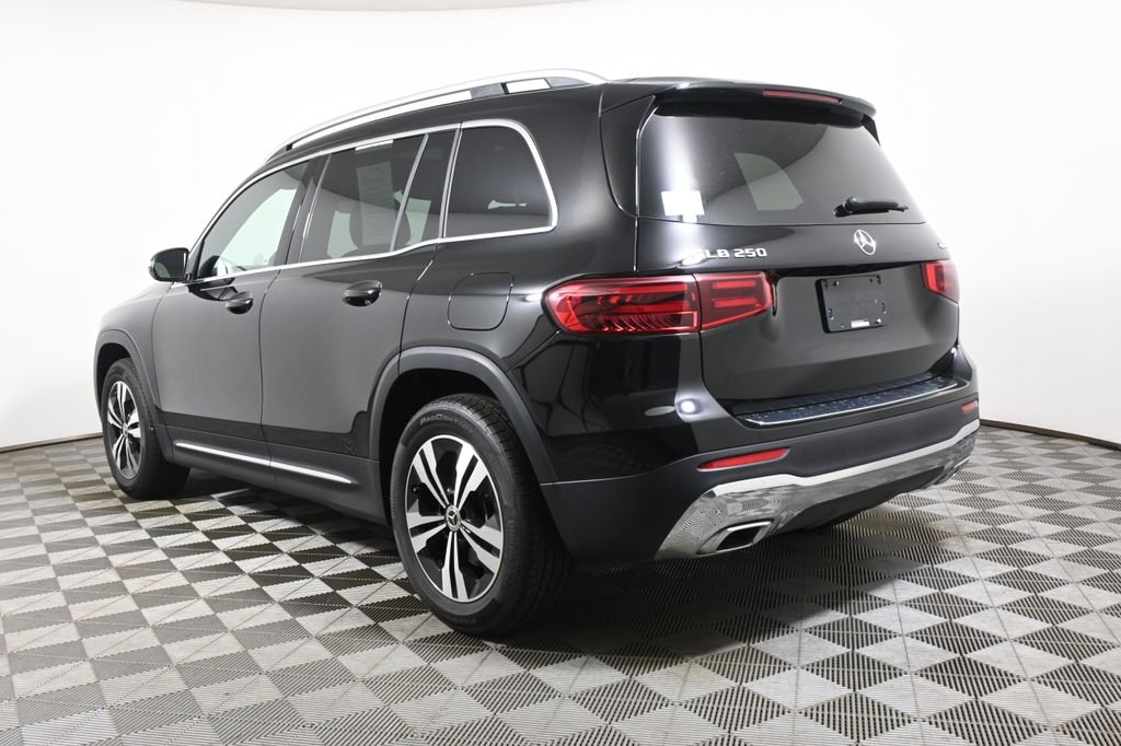 Certified Used 2026 Night Black Mercedes-Benz GLB 250 image 5