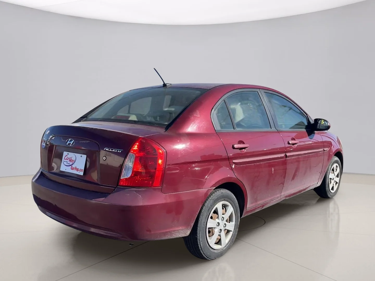 Used 2009 Red Hyundai  image 5