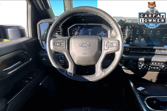 Used 2024 Black Chevrolet High Country image 5